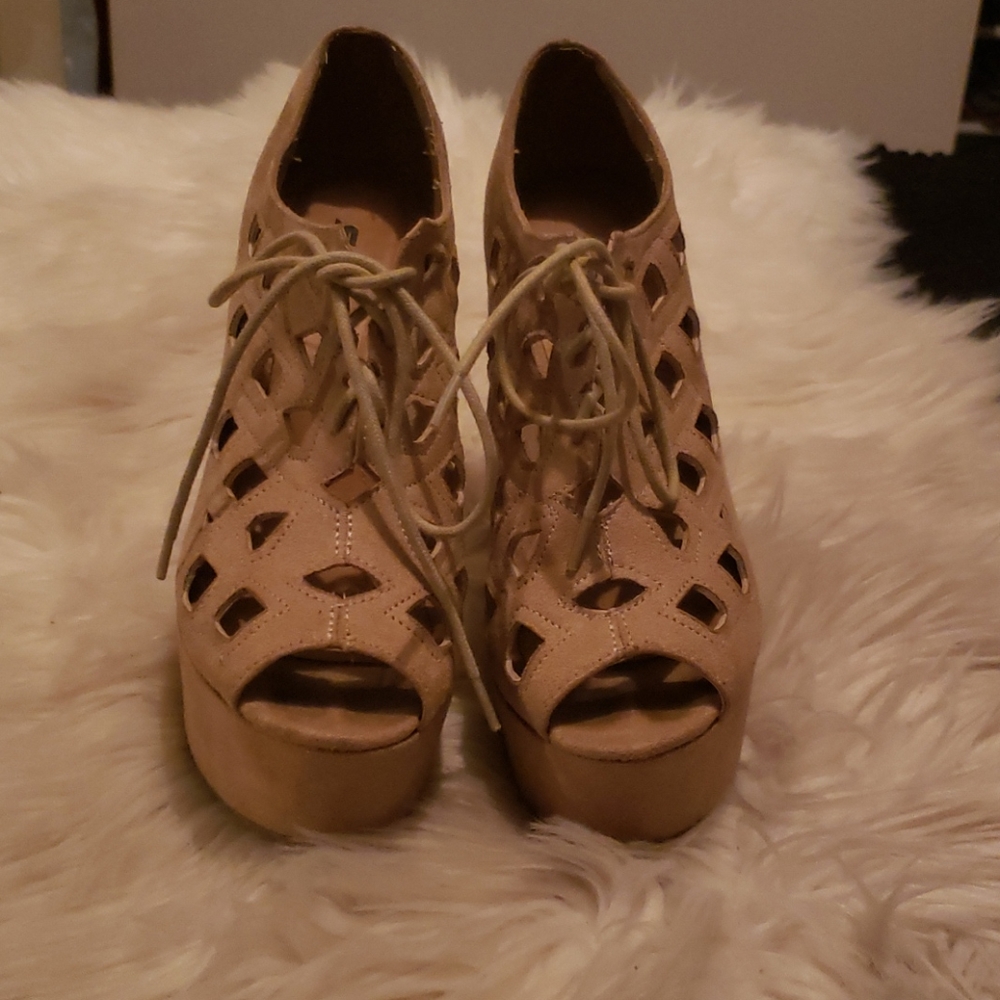 Open Toe Platforms - Picture 3 of 3